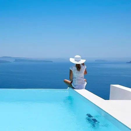 Elegant Santorini House Serenity Caldera Viewoutdoor Hot Tub Private Pool Oia Villa Tholos (Santorini)