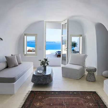 Elegant Santorini House Serenity Caldera View Outdoor Hot Tub Tholos (Santorini)