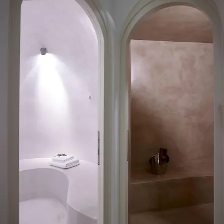 Villa Caldera Crest Oia Santorini Private Pool Caldera Views Hot Tub *