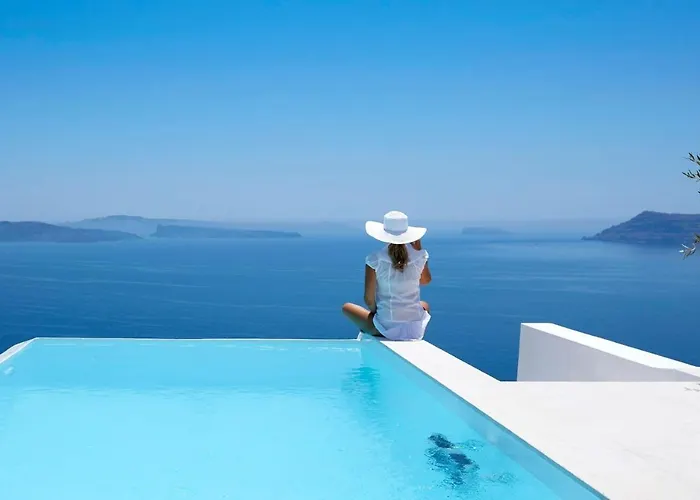 Elegant Santorini House Serenity Caldera View Outdoor Hot Tub Villa Tholos (Santorini)