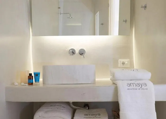 Elegant Santorini House Serenity Caldera View Outdoor Hot Tub Villa Tholos (Santorini)