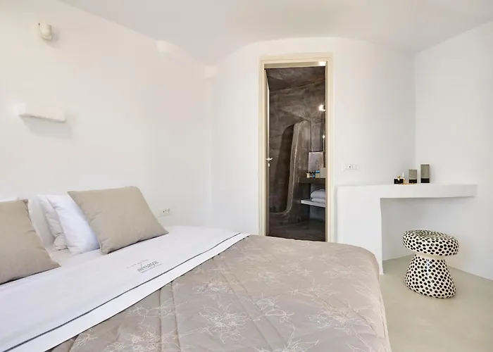 Villa Elegant Santorini House Serenity Caldera View Outdoor Hot Tub *