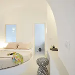Elegant Santorini House Serenity Caldera View Outdoor Hot Tub *